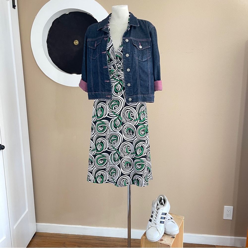Abstract Print Halter Dress with Cinched Bust & A-Line Skirt — Machine Washable, - Picture 9 of 12